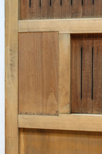 幅1112ミリ　平格子の様な面持ちある堅牢な作りの蔵戸　G2553