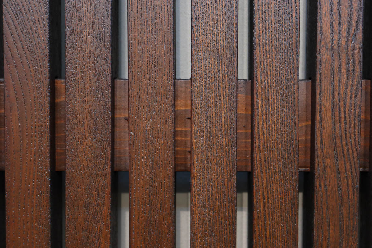 幅918ミリ　桐模様金具で雅な面持ち溢れる平格子蔵戸　G2554