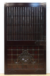 幅1148ミリ　帯鉄格子と巾着金具で貫録のある縦格子富山蔵戸　G2555