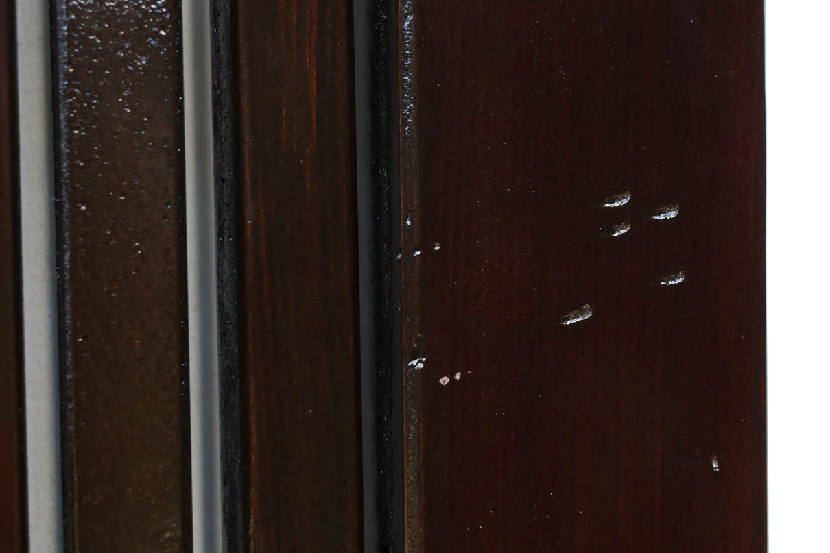 幅1148ミリ　帯鉄格子と巾着金具で貫録のある縦格子富山蔵戸　G2555