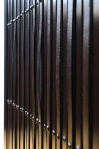 幅1148ミリ　帯鉄格子と巾着金具で貫録のある縦格子富山蔵戸　G2555