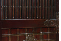 幅1148ミリ　帯鉄格子と巾着金具で貫録のある縦格子富山蔵戸　G2555