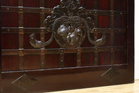 幅1148ミリ　帯鉄格子と巾着金具で貫録のある縦格子富山蔵戸　G2555