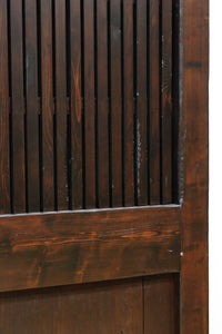 幅1148ミリ　帯鉄格子と巾着金具で貫録のある縦格子富山蔵戸　G2555