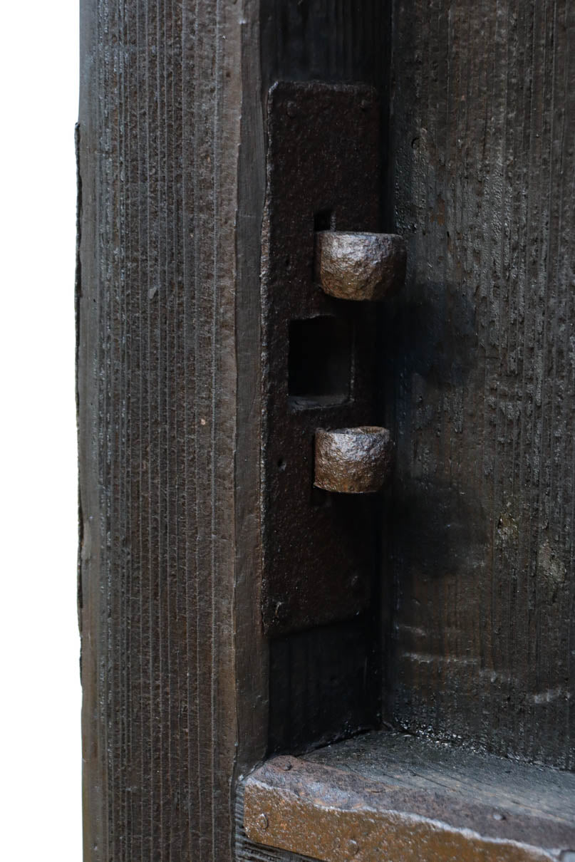 幅1253ミリ　升格子作りの腰板で時代の趣き溢れる蔵戸　G2556