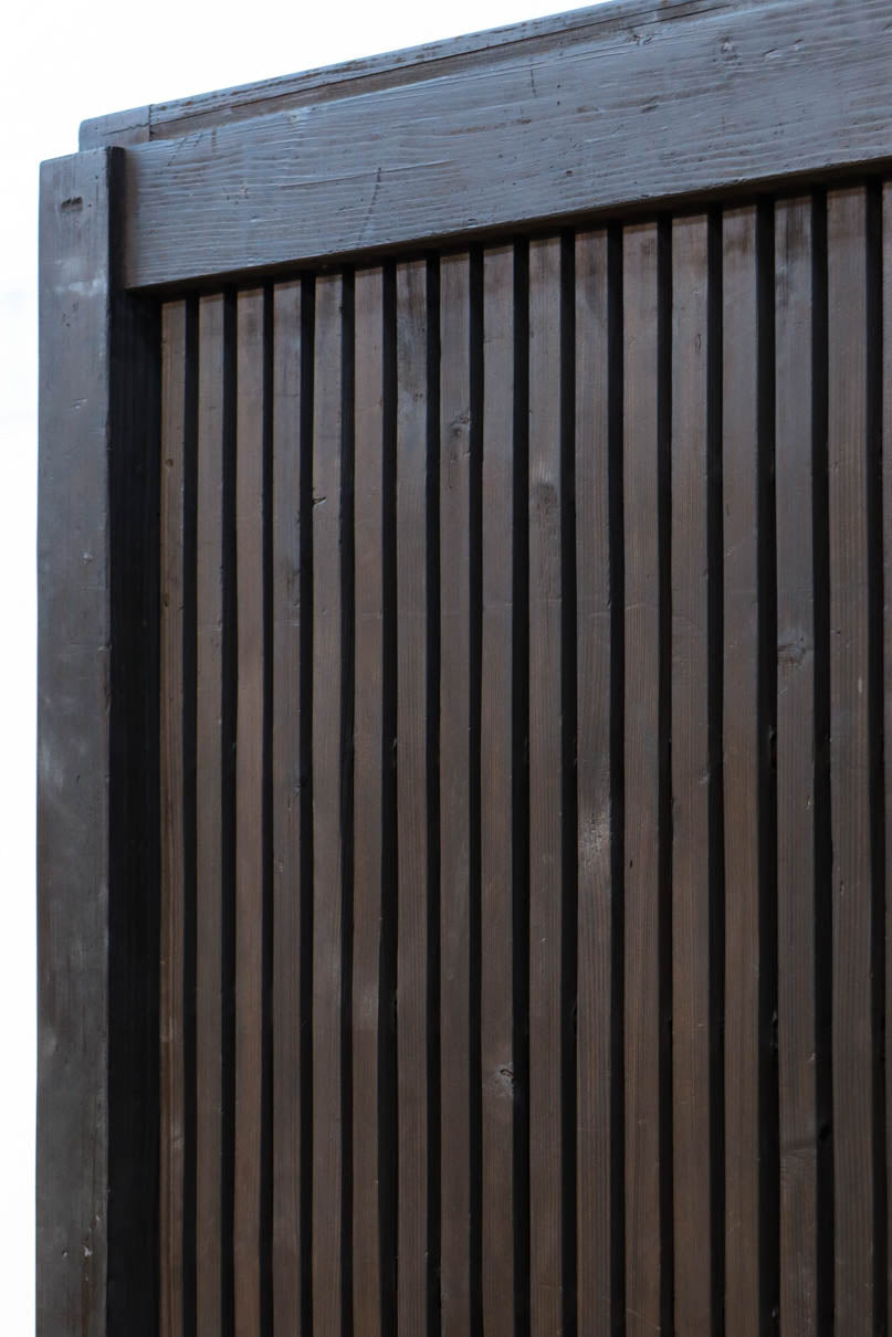 幅1253ミリ　升格子作りの腰板で時代の趣き溢れる蔵戸　G2556