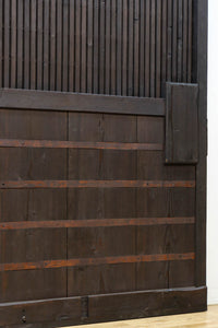 幅1253ミリ　升格子作りの腰板で時代の趣き溢れる蔵戸　G2556