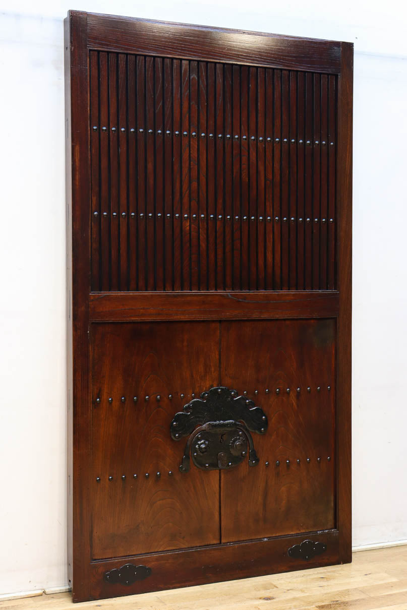 幅1040ミリ　巾着金具の凛とした風格ある富山蔵戸　G2557