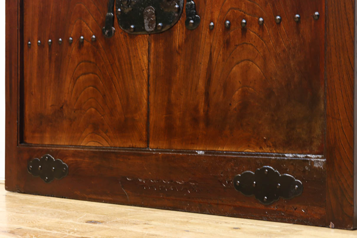 幅1040ミリ　巾着金具の凛とした風格ある富山蔵戸　G2557