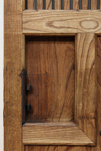 幅1118ミリ　裏表で雰囲気の変わる重厚な総欅蔵戸　G2558