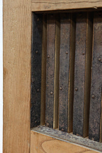 幅1118ミリ　裏表で雰囲気の変わる重厚な総欅蔵戸　G2558