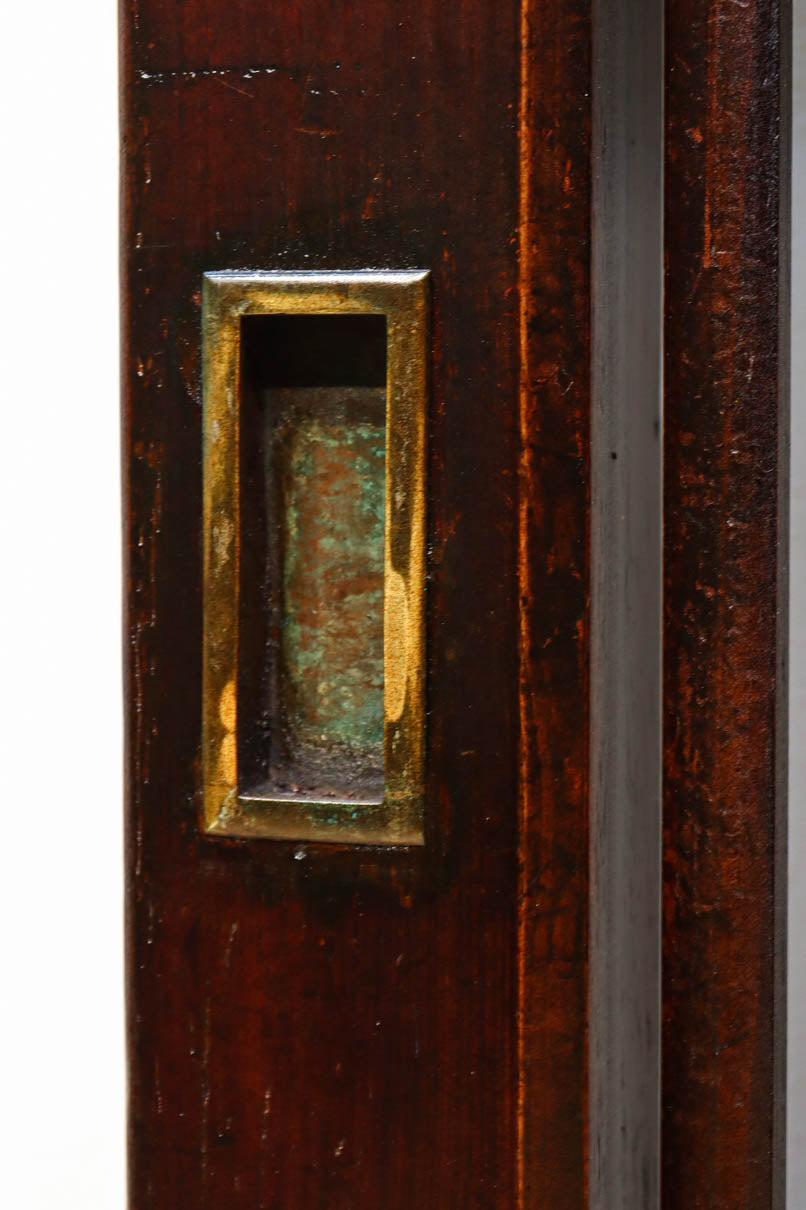 幅908ミリ　艶やかな色彩に巾着金具が見栄えする格子蔵戸　G2594