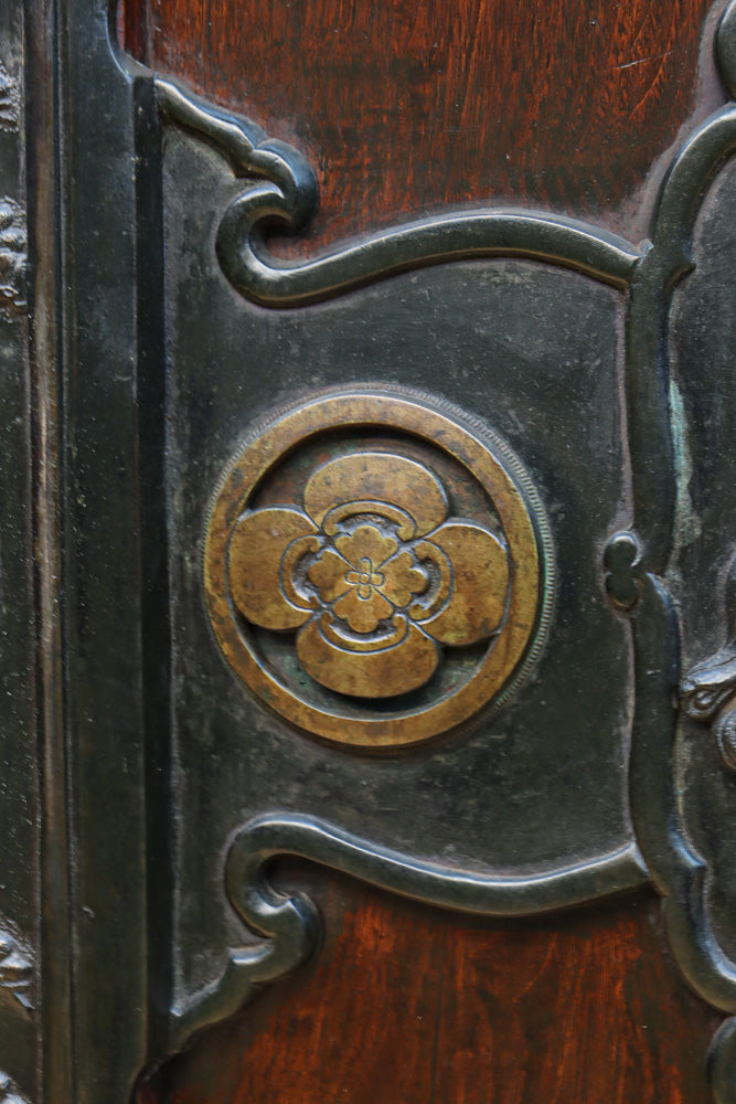 稀少幅900ミリ　艶みを増した色彩に杢目が浮かぶ貫禄のある庄内蔵戸　G2608