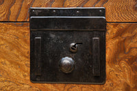 欅杢目が美しい堅牢な造りの風格溢れる越後帳場箪笥　BB3266