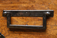 欅杢目が美しい堅牢な造りの風格溢れる越後帳場箪笥　BB3266