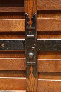 欅杢目が美しい堅牢な造りの風格溢れる越後帳場箪笥　BB3266