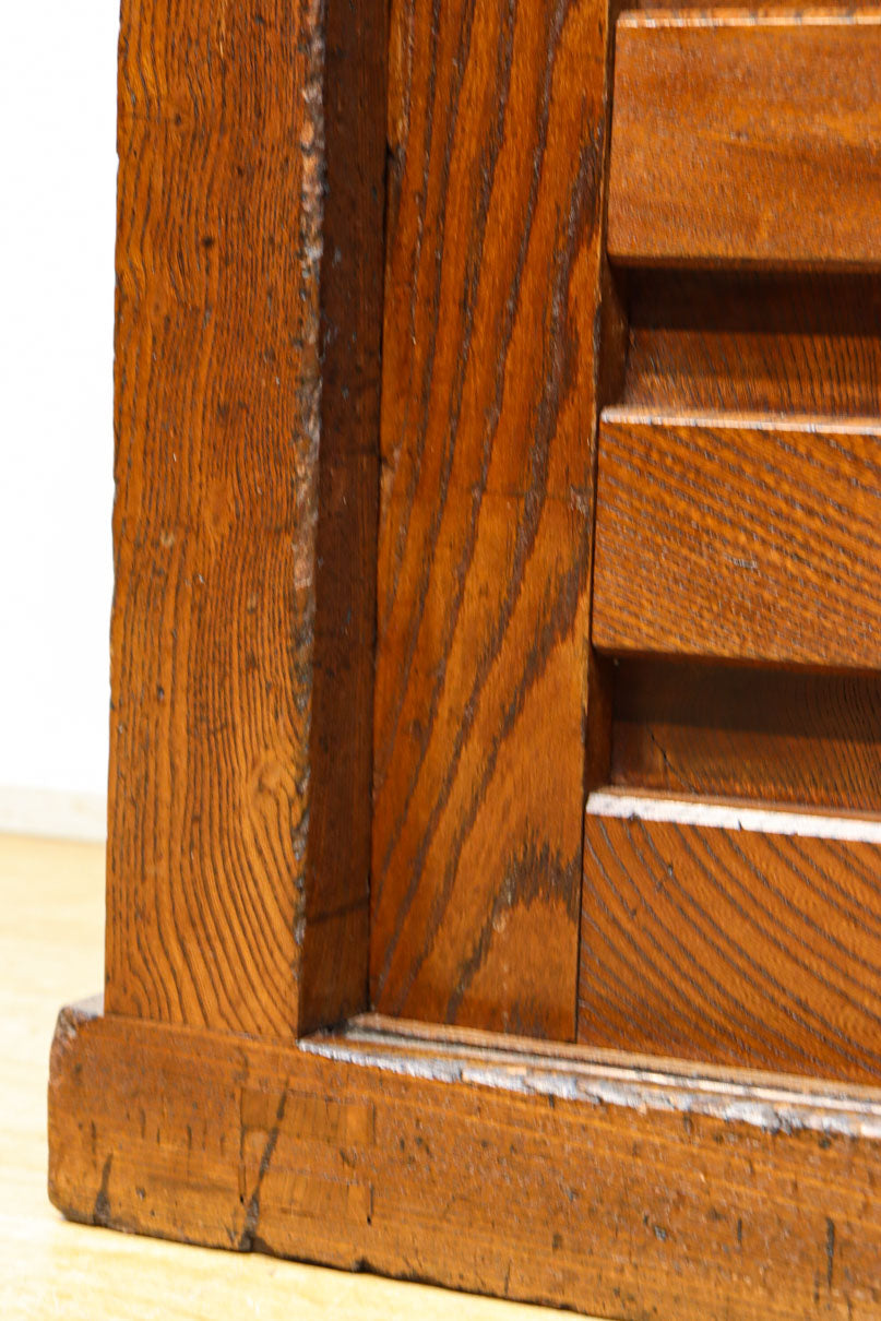 欅杢目が美しい堅牢な造りの風格溢れる越後帳場箪笥　BB3266