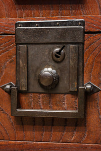 欅杢目が美しい堅牢な造りの風格溢れる越後帳場箪笥　BB3266