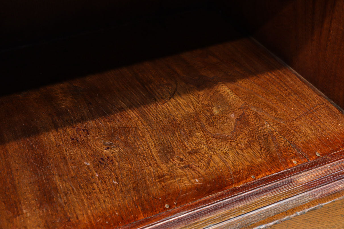 欅杢目が美しい堅牢な造りの風格溢れる越後帳場箪笥　BB3266