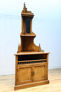 珍品!! 優美な杢目を魅せる優雅な佇まいのコーナー用飾り棚　BB3280