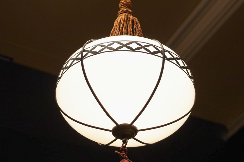 美しい七宝すかし模様が気品ある雪洞型電笠(房付き)　DC8534