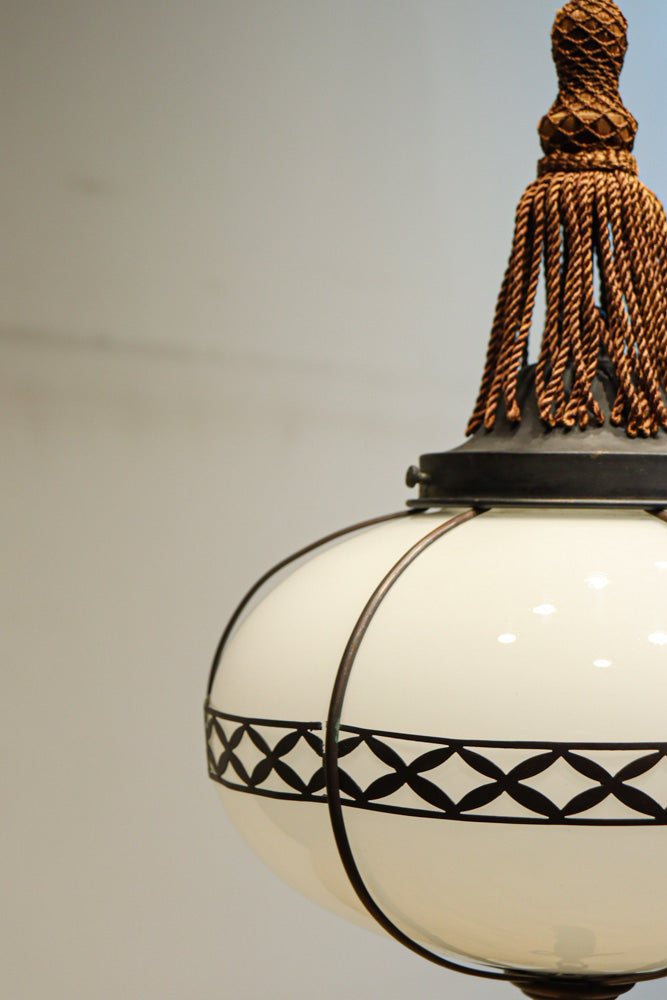 美しい七宝すかし模様が気品ある雪洞型電笠(房付き)　DC8534