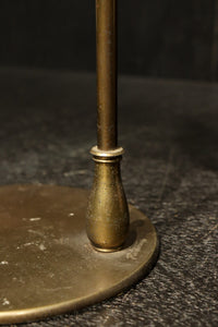 渋みある黄金色が時代感を漂わすデスクライト　DC8194