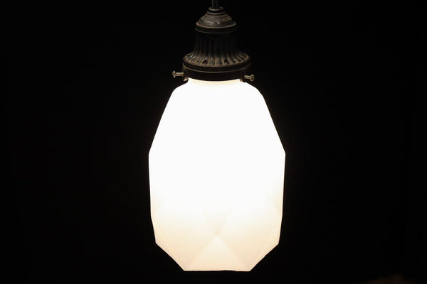 多面体のデザインがお洒落な電笠　DC8626