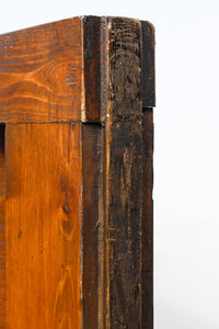 幅1320ミリ　美しい欅杢目に大振り重厚金具を添えた気品漂う庄内蔵戸　G2310