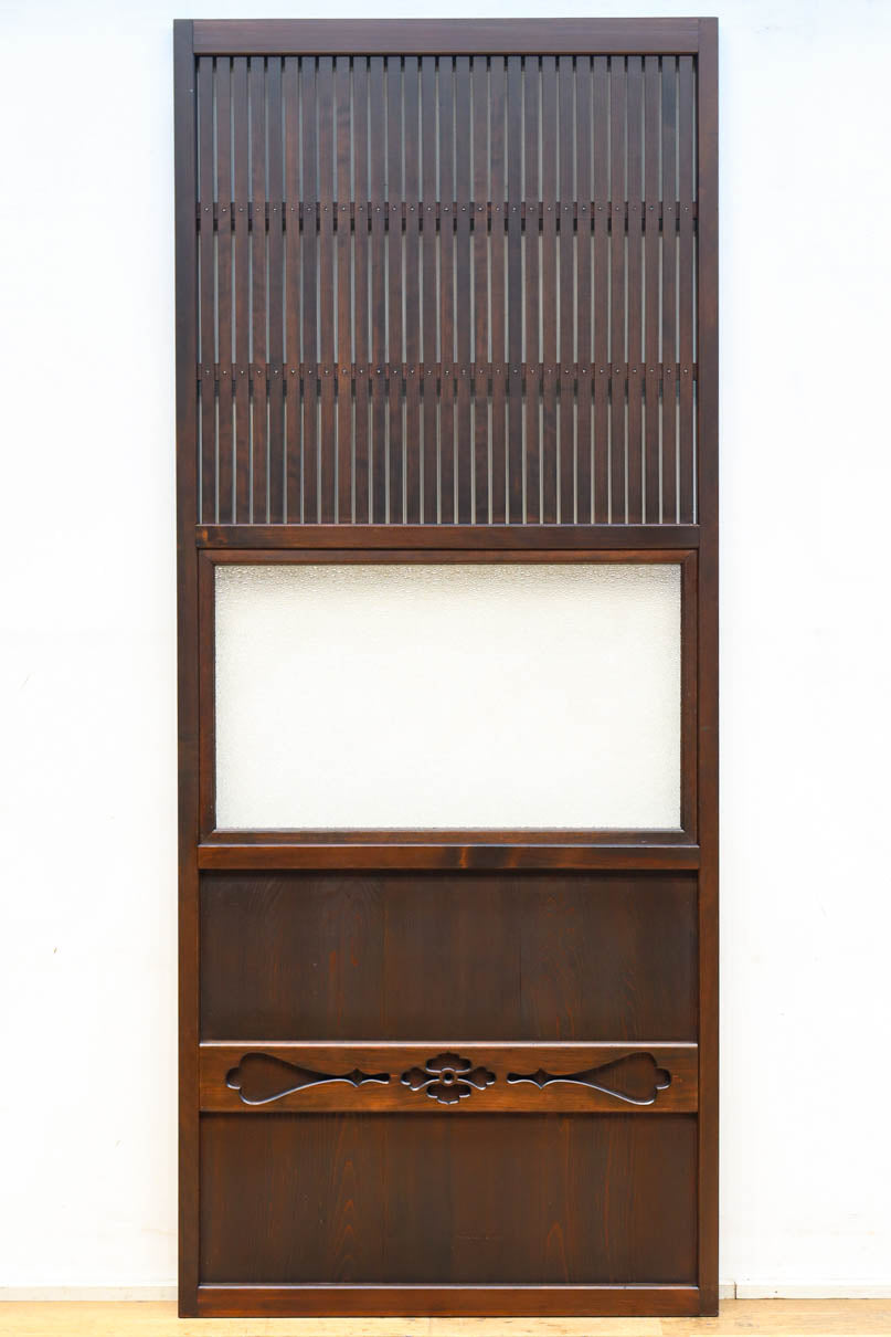 幅720ミリ　平格子で時代の趣きある変わりデザイン格子戸　F8582　在庫4枚