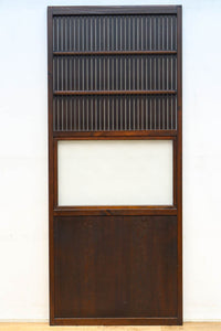 幅720ミリ　平格子で時代の趣きある変わりデザイン格子戸　F8582　在庫4枚