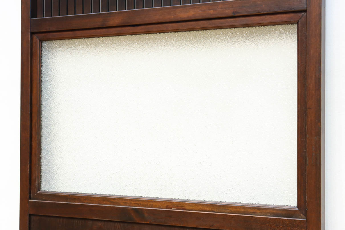 幅720ミリ　平格子で時代の趣きある変わりデザイン格子戸　F8582　在庫4枚