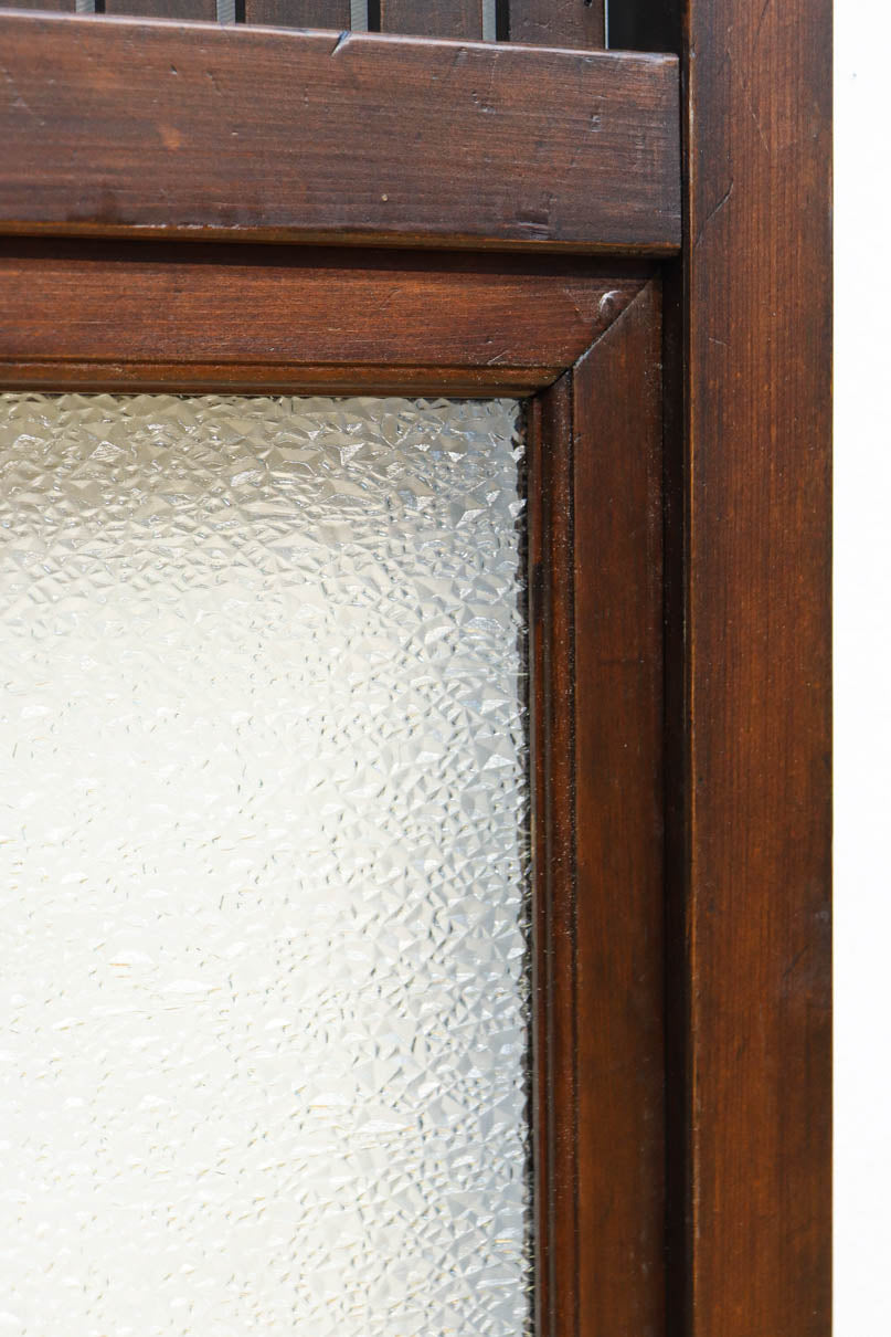 幅720ミリ　平格子で時代の趣きある変わりデザイン格子戸　F8582　在庫4枚