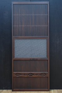 幅720ミリ　平格子で時代の趣きある変わりデザイン格子戸　F8582　在庫4枚