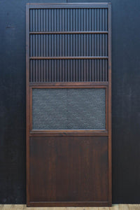 幅720ミリ　平格子で時代の趣きある変わりデザイン格子戸　F8582　在庫4枚