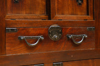 収納力抜群!! 時間を経た重厚感が素晴らしい収納箪笥　BB3141