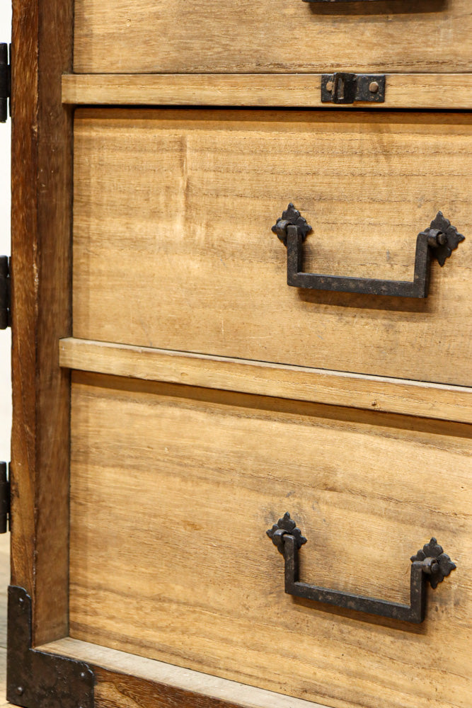 Merchant Chest BB3213