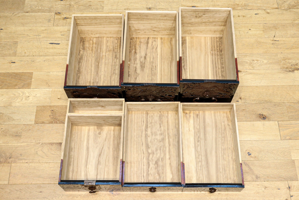 稀少サイズ!! 鶴亀の豪華装飾金具で華やかな面持ちをした庄内箪笥　BB3313