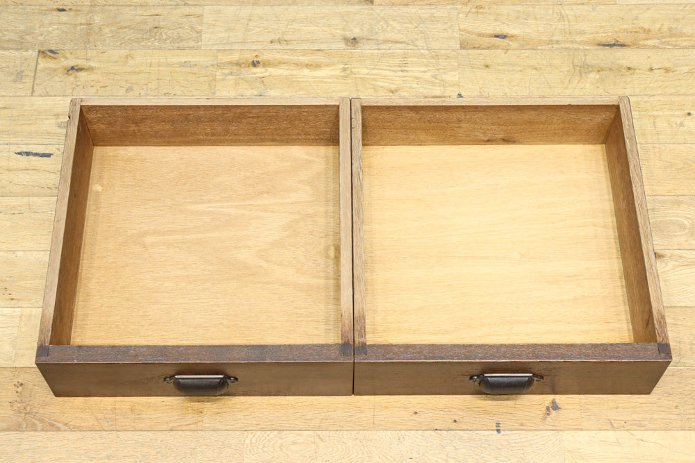 稀少サイズ！！ディスプレイが映えるレトロモダンな高脚ガラスケース　BB3151