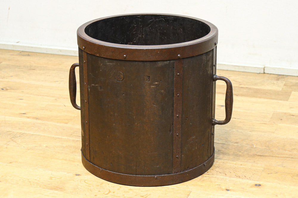 古色の風合いが時代感のある一斗マス　DC8396efgh　在庫(e:1 f:1 g:1 h:1)個