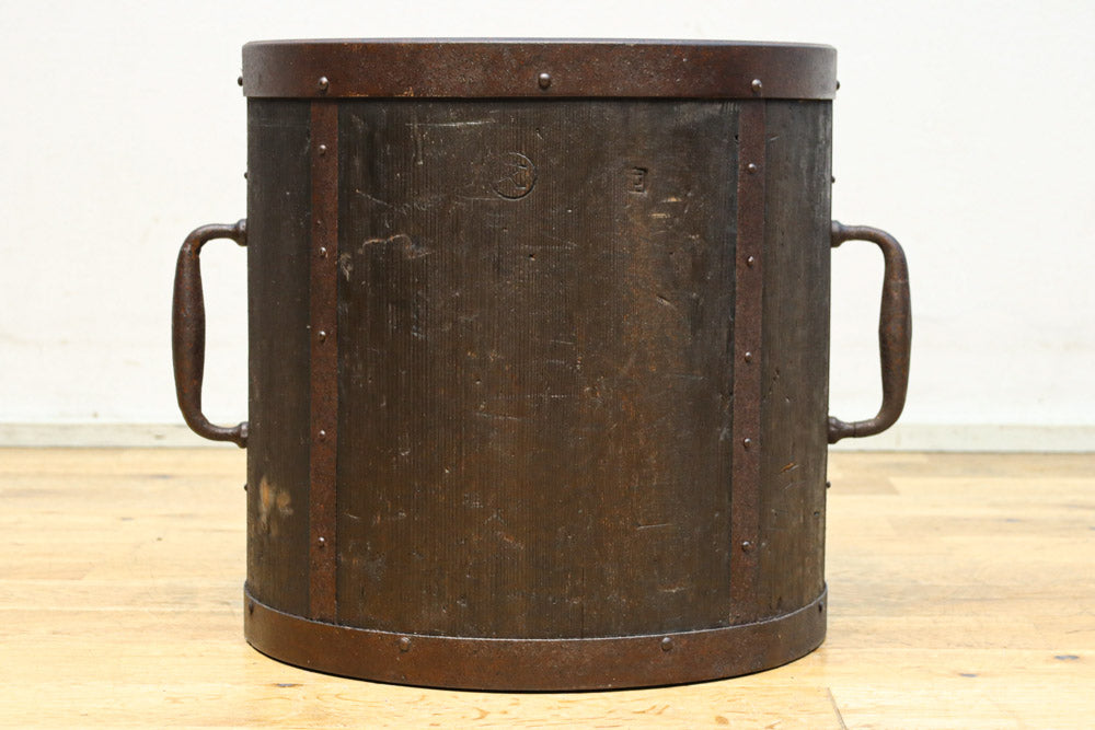 古色の風合いが時代感のある一斗マス　DC8396efgh　在庫(e:1 f:1 g:1 h:1)個