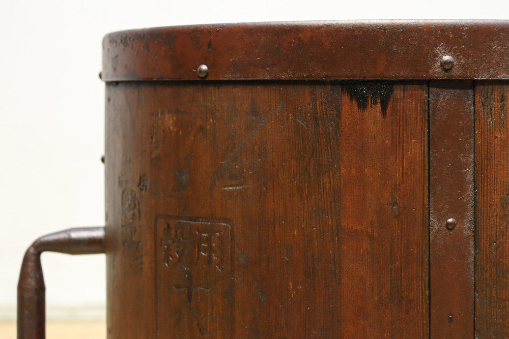 古色の風合いが時代感のある一斗マス　DC8396efgh　在庫(e:1 f:1 g:1 h:1)個