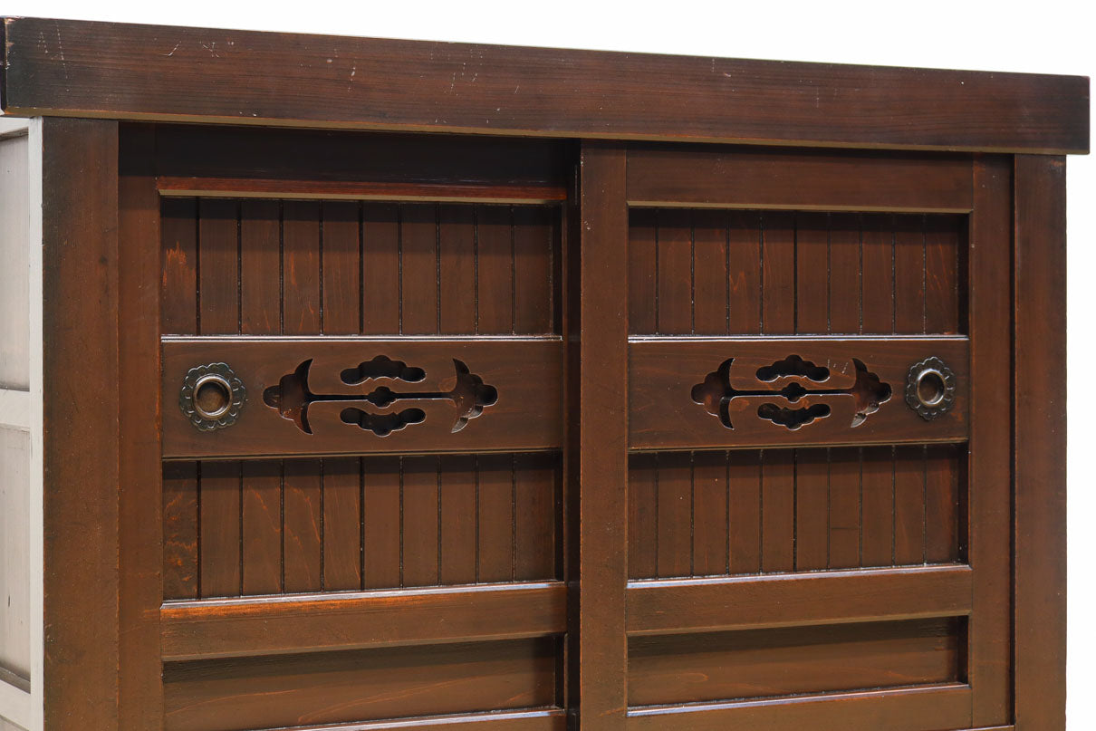 稀少サイズ!! カウンターに!! 小振りサイズの格調漂う近江水屋箪笥　BB3102