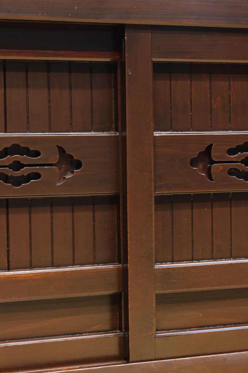 稀少サイズ!! カウンターに!! 小振りサイズの格調漂う近江水屋箪笥　BB3102