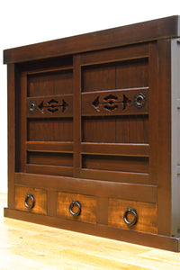 稀少サイズ!! カウンターに!! 小振りサイズの格調漂う近江水屋箪笥　BB3102