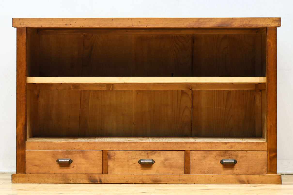 横桟使いの味わい溢れる木地色の収納箪笥　BB3318