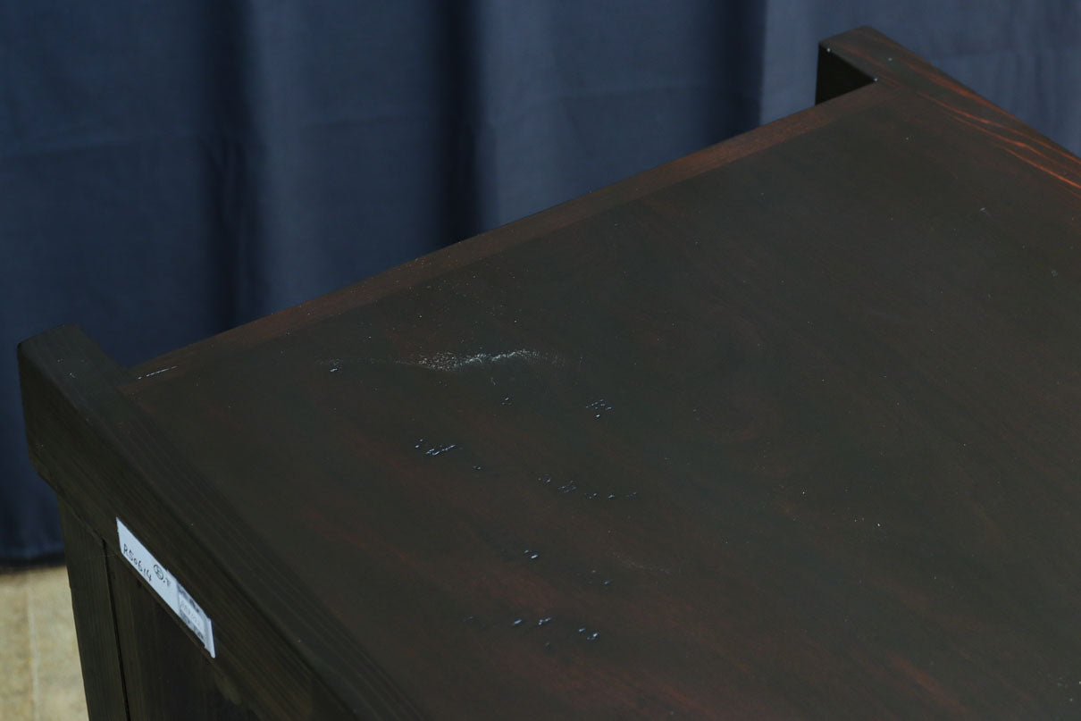 稀少サイズ!! カウンターに!! 小振りサイズの格調漂う近江水屋箪笥　BB3102