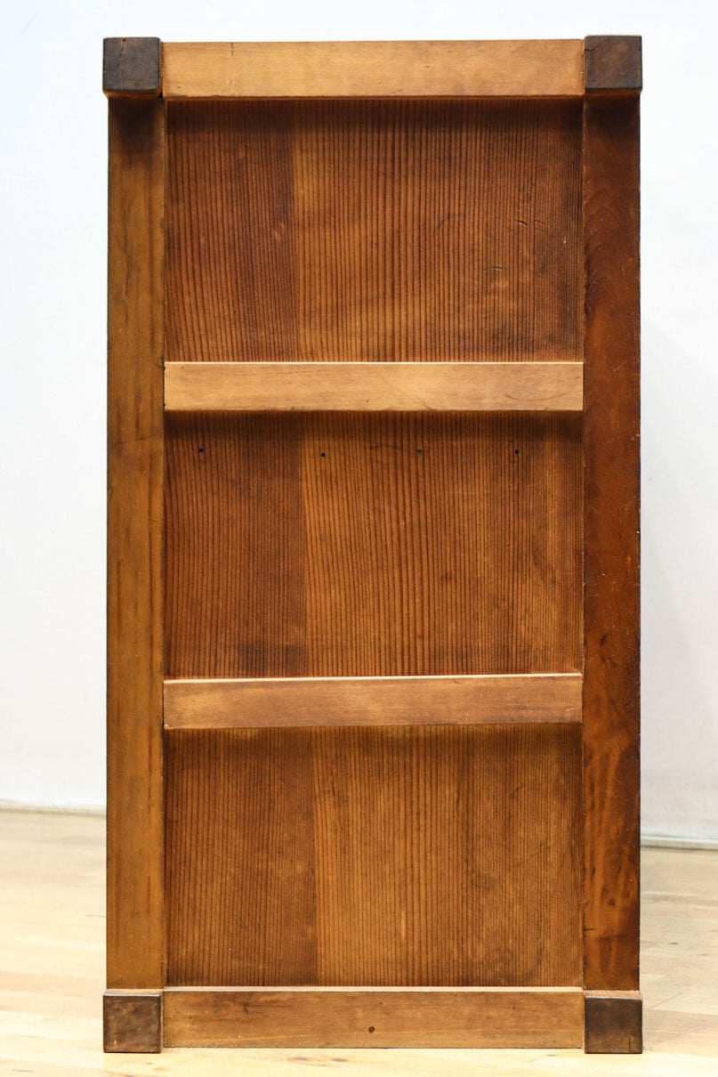 横桟使いの味わい溢れる木地色の収納箪笥　BB3318