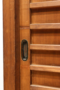 稀少幅1380ミリ自然美ある杢目の落ち着いた横桟造りの収納箪笥　BB3319