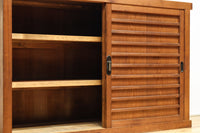 稀少幅1380ミリ自然美ある杢目の落ち着いた横桟造りの収納箪笥　BB3319